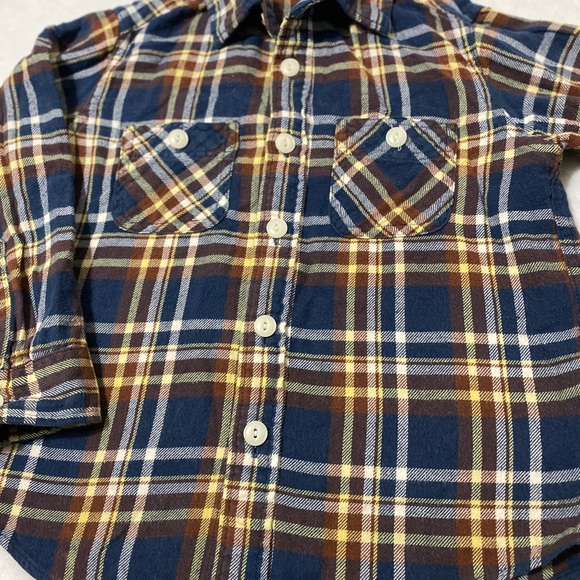 UNIQLO Boys’ Plaid Long-sleeve Button Up Shirt - Picture 2 of 10